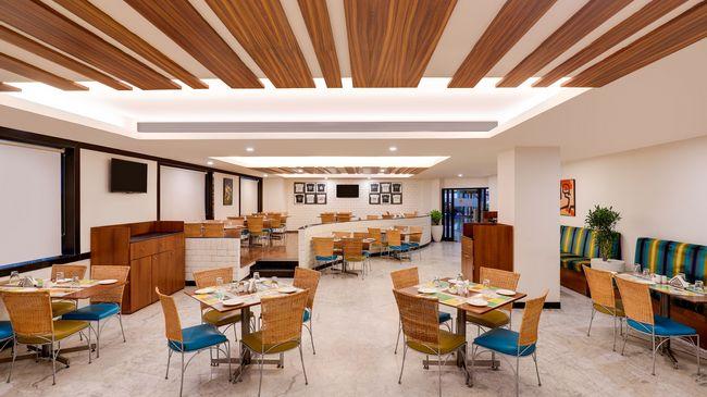 Lemon Tree Hotel, Indore Restaurant photo